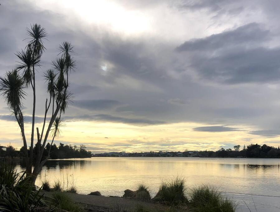 המילטון Lakeside Retreat מראה חיצוני תמונה